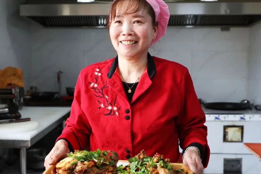 “毛井大件羊肉”掀起“五一”小长假消费热