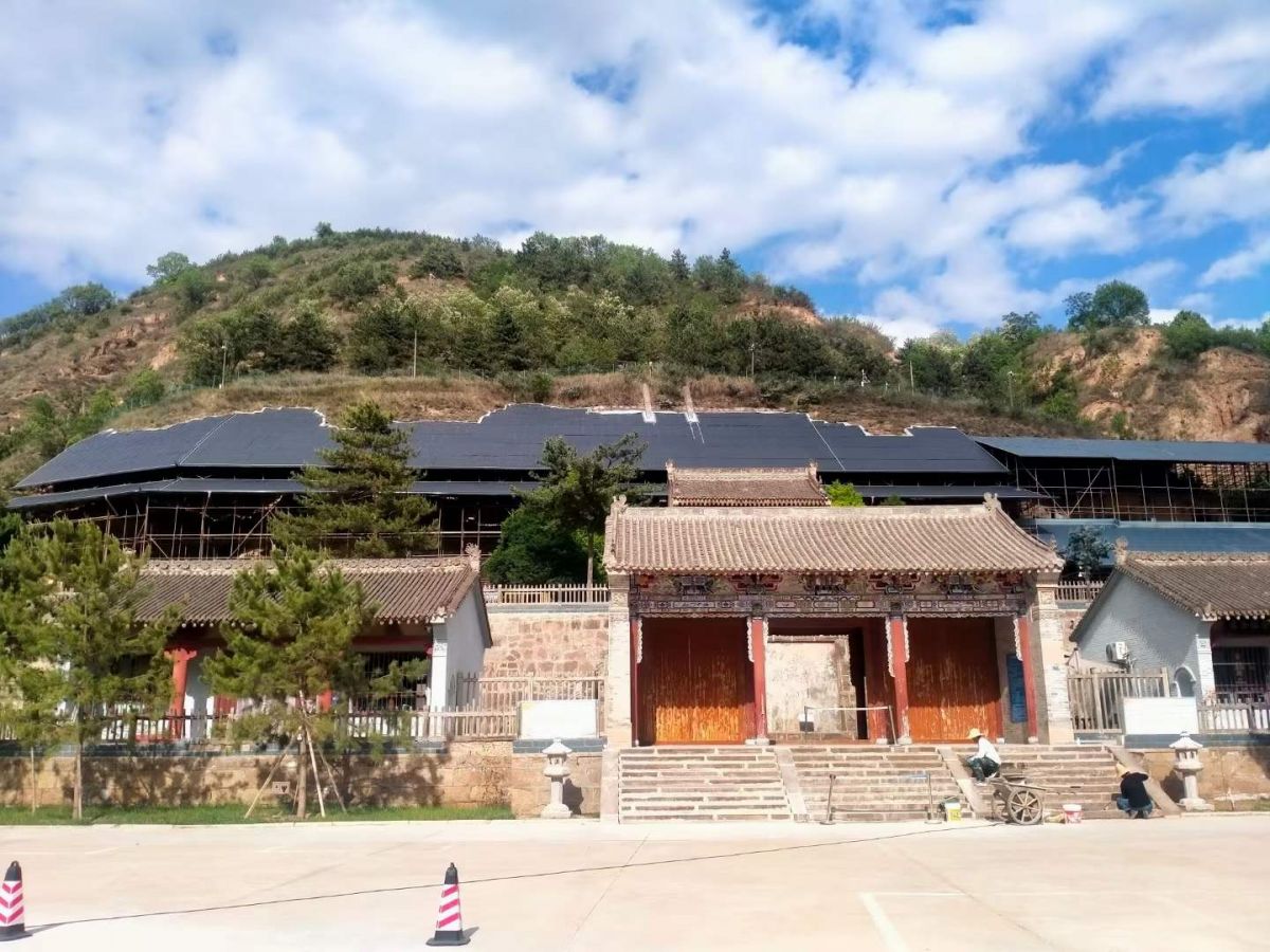 千年古寺北石窟 大塬行者 图
