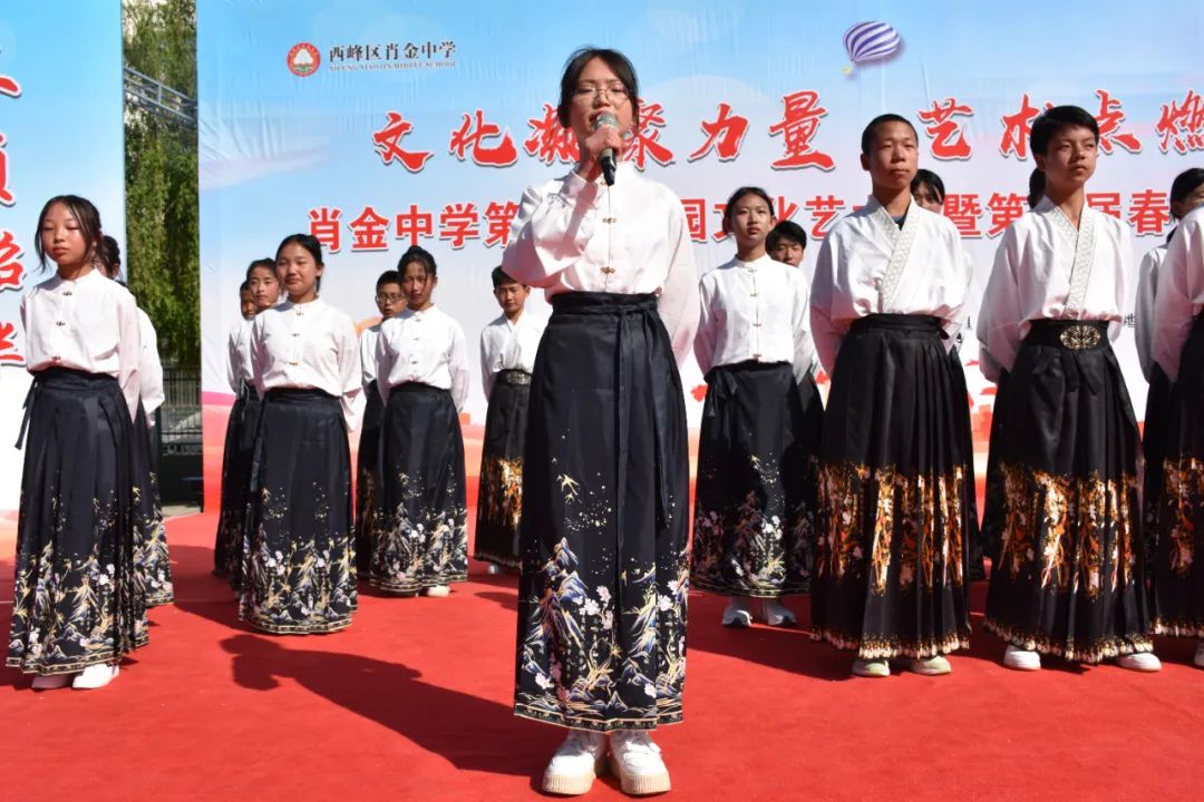 七年級(jí)（6）班《少年強(qiáng)》風(fēng)雨兼程，歲月如歌。讓我們共同祝福偉大的祖國(guó)繁榮富強(qiáng)，國(guó)泰民安。