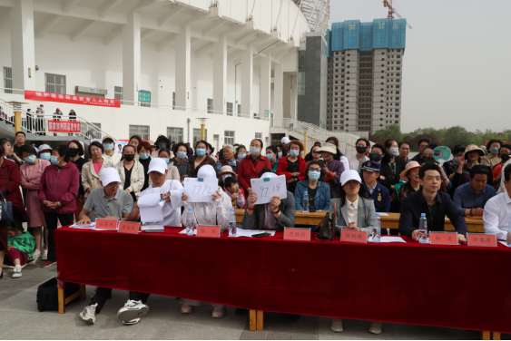 評委現(xiàn)場打分