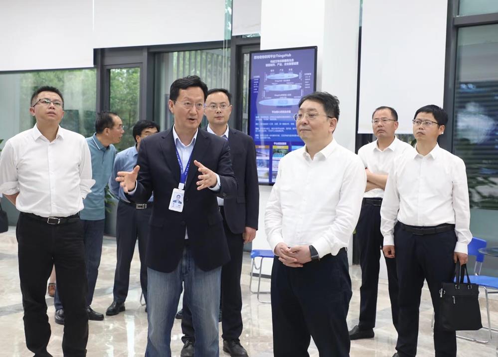 106ae363550745ada46804862a4ecd65