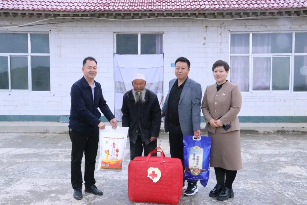 环县毛井镇举行第21个民族团结进步宣传月暨关爱慰问活动