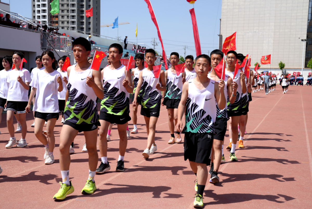 5月13日，合水县第20届中学生运动会在乐蟠初中体育场隆重开幕。