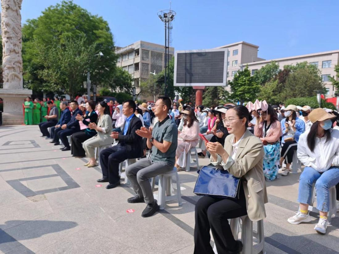庆阳市举办“巾帼普法乡村行”示范活动现场图