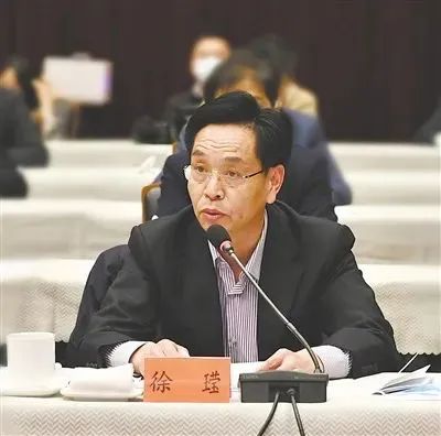 国家烟草专卖局党组成员、副局长徐<a href=