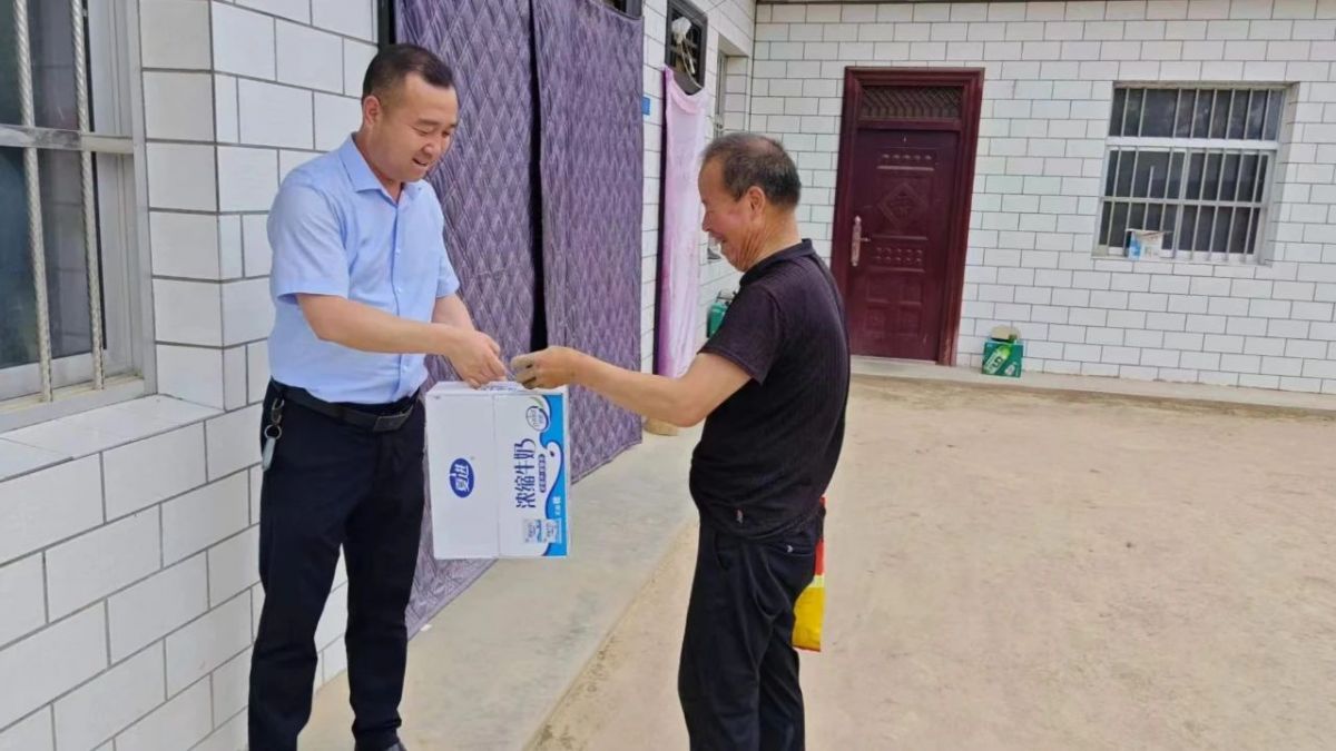 宁县春荣镇：心贴心关爱 实打实帮扶