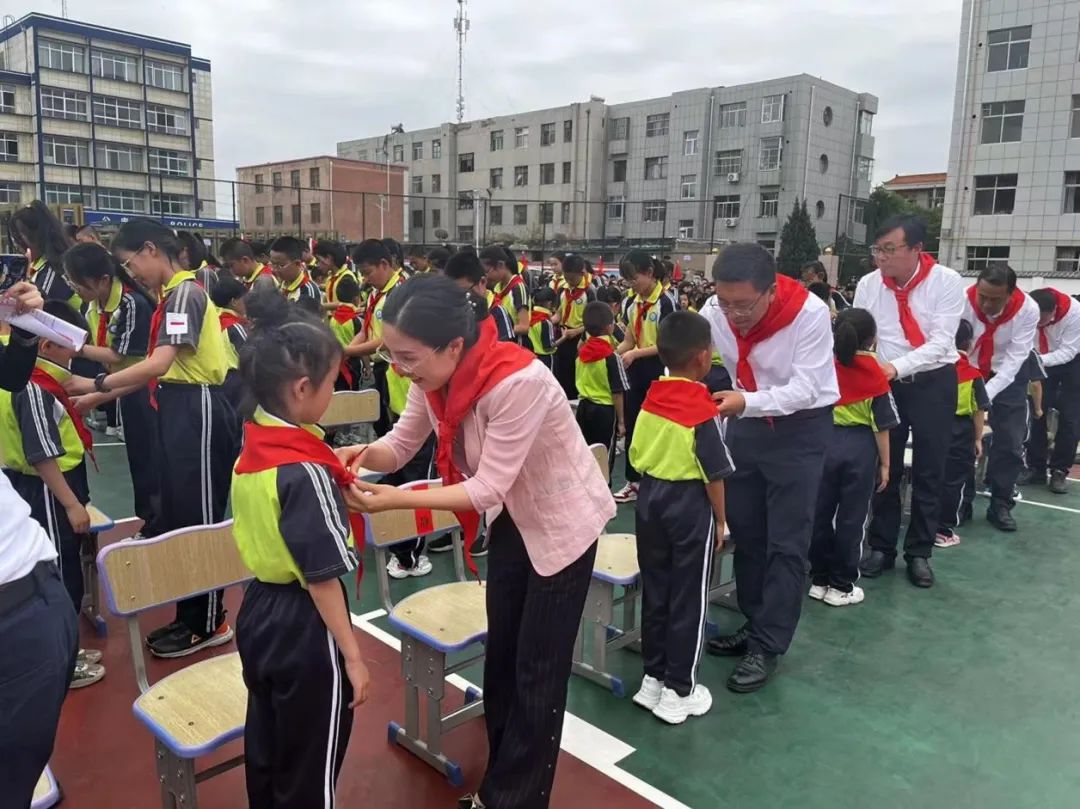 庆阳市举办庆祝“六一”国际儿童节集中入队仪式暨主题队日示范活动