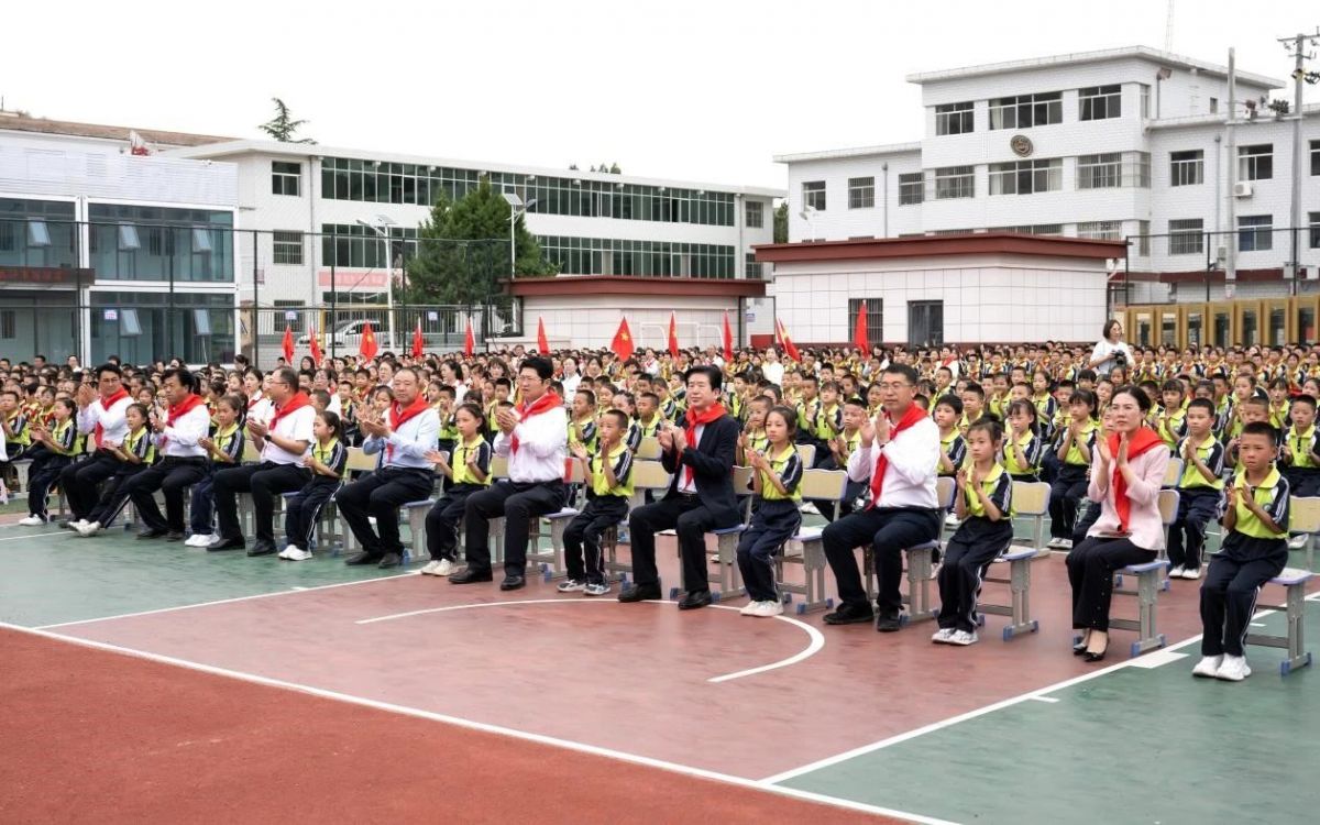 庆阳市举办庆祝“六一”国际儿童节集中入队仪式暨主题队日示范活动