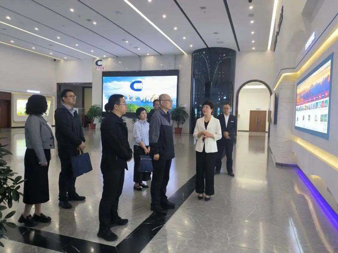 5月29日，市司法局会同市住建局、区环卫局就我市城市生活垃圾分类管理现状及存在问题开展了立法调研。