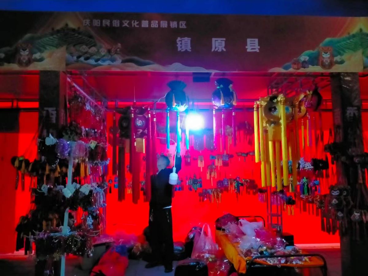 香约庆阳 节前探街 图/大塬行者