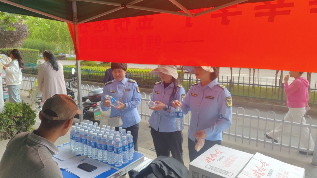 宁县新宁镇市场监管所开展高考前安全专项检查 图/赵永刚