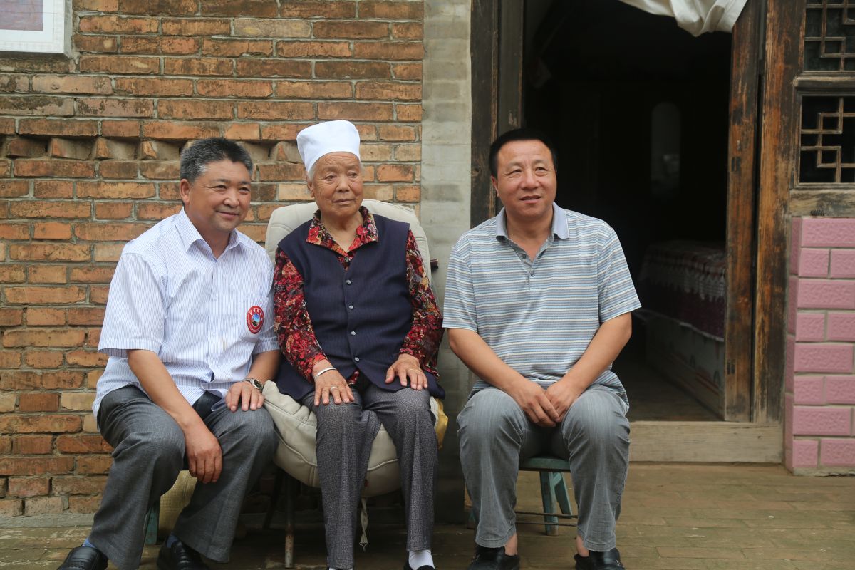 印象庆阳网线下活动回顾-走进“巧儿说法”法治文化发祥地红色华池（2014.8.9—8.10）