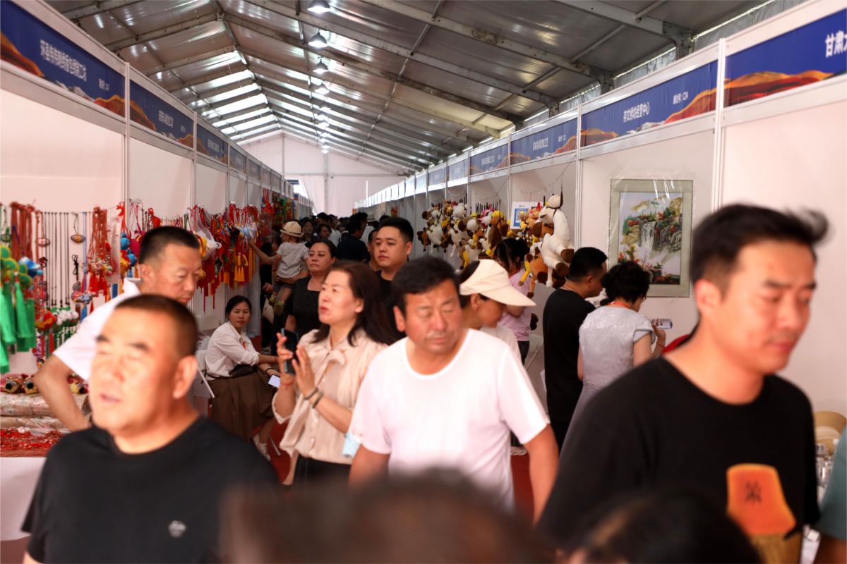 1718007176710048985.jpg 0T6A3452.jpg