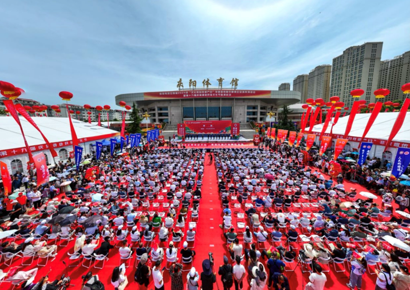 图：开幕式现场 摄影/陈飞
