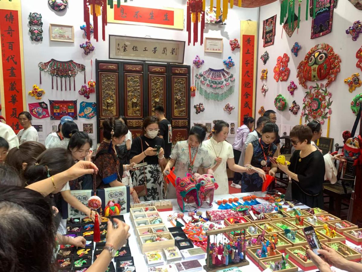 我们的节日——第十九届庆阳香包民俗文化节 图/重香