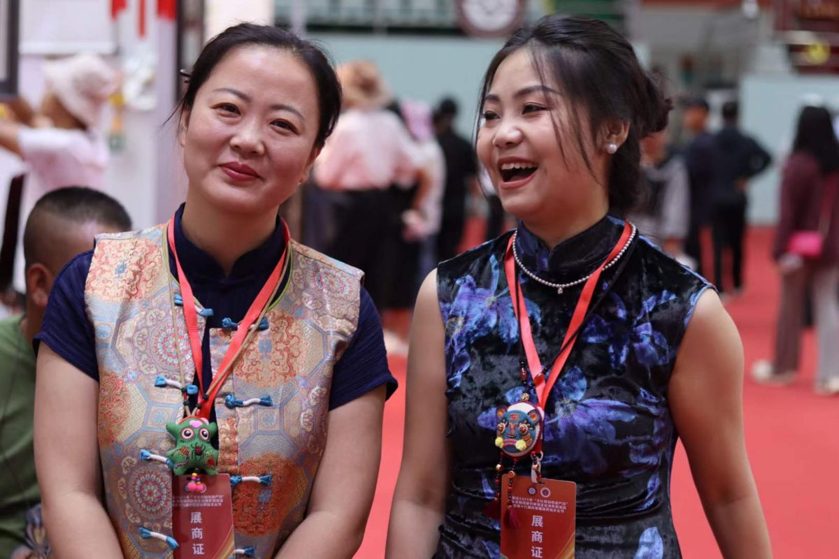 我们的节日——第十九届庆阳香包民俗文化节 图/重香
