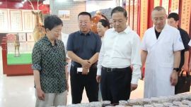 平?jīng)鍪姓f(xié)考察組來(lái)慶陽(yáng)市考察交流中醫(yī)適宜技術(shù)推廣應(yīng)用工作