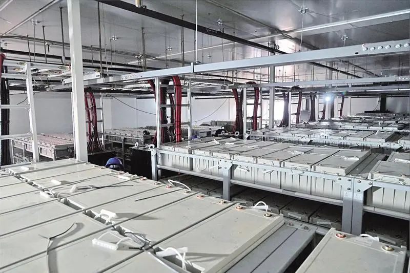 中国移动（甘肃·庆阳）数据中心N01新型工业化数据中心UPS电池组。