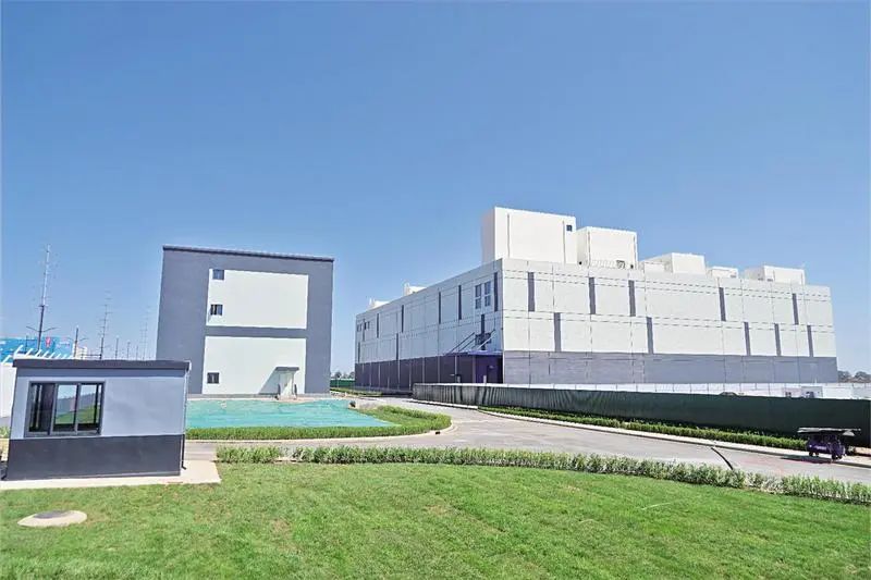 秦淮数据零碳数据中心产业基地项目（A区）建成并顺利完成验收。