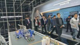 2024中國民營企業(yè)500強(qiáng)發(fā)布會暨全國優(yōu)強(qiáng)民企隴上行企業(yè)代表團(tuán)考察西峰工業(yè)園區(qū)