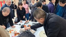 慶陽市政協(xié)民盟界別委員工作室舉辦“情暖重陽·翰墨呈香”送文化下鄉(xiāng)活動