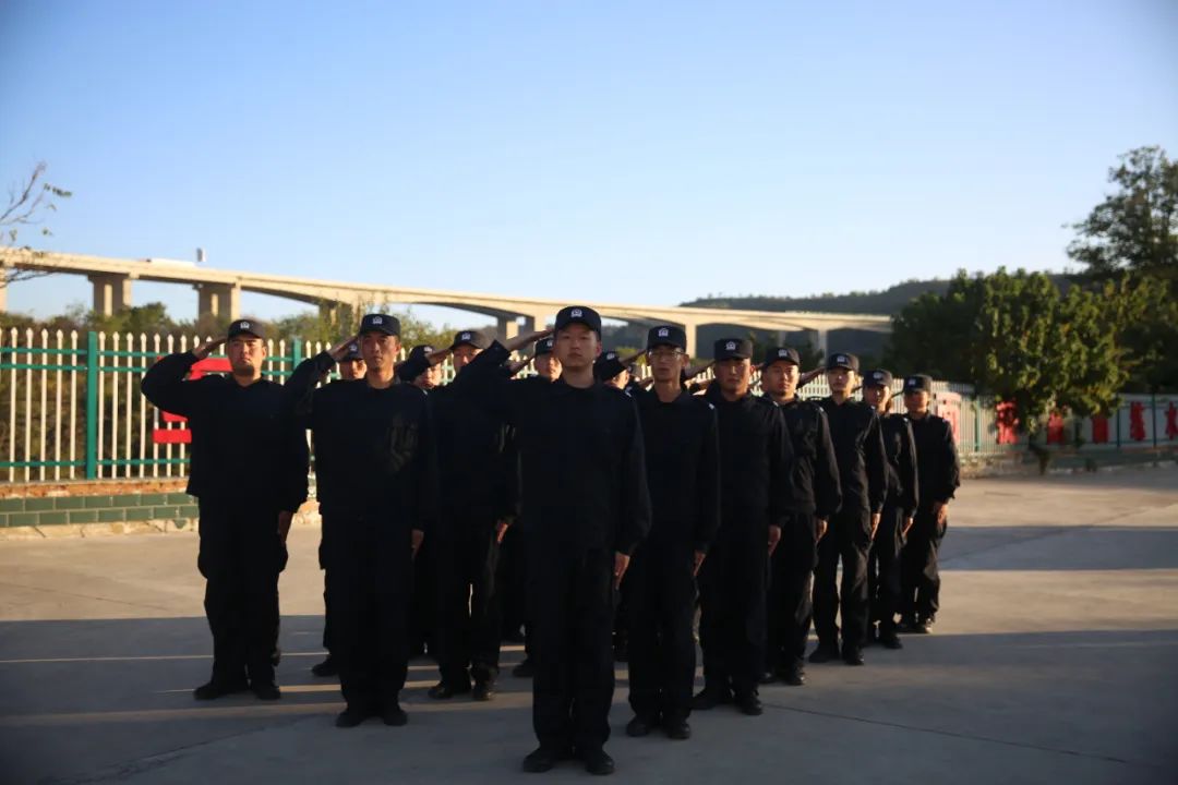 宁县公安2024年新招录辅警岗前培训队列会操汇报演练
