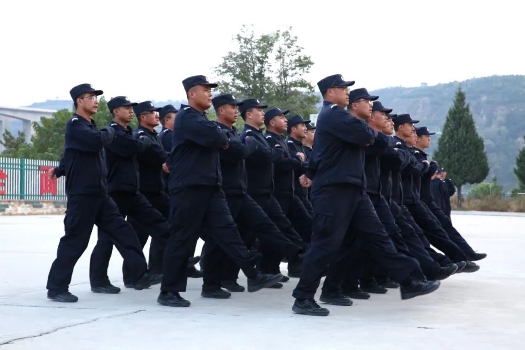 宁县公安2024年新招录辅警岗前培训队列会操汇报演练