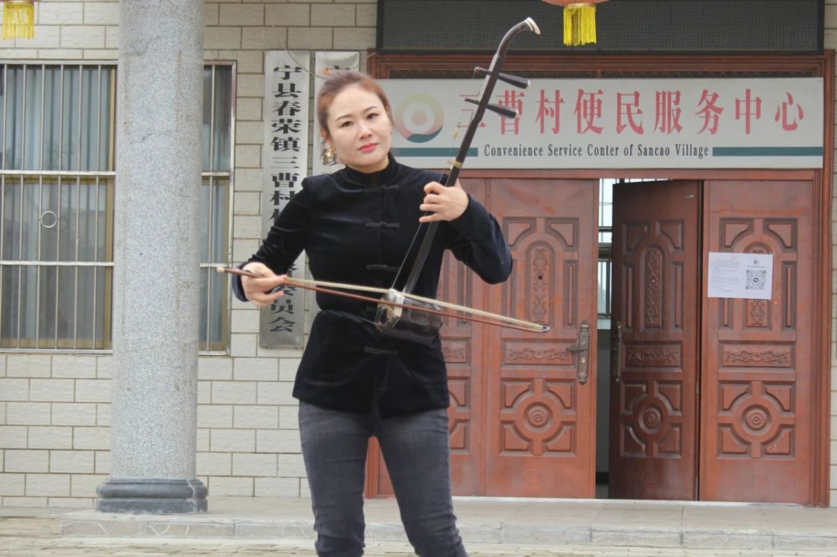庆阳陇剧院惠民演出走进宁县春荣镇
