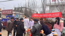 关爱老年人听力健康、不断提升老年人生活品质 ---合水县卫生健康系统开展老年听力健康宣传活动