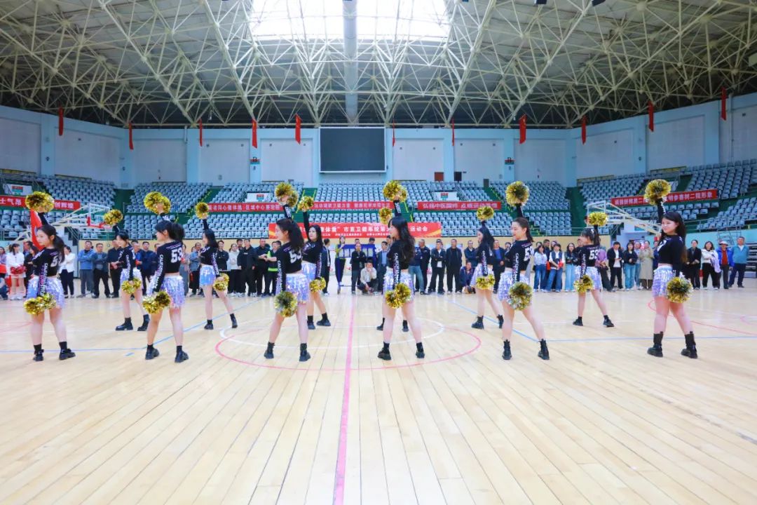 啦啦队表演