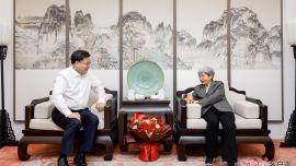 胡昌升看望慰問敦煌研究院名譽院長樊錦詩