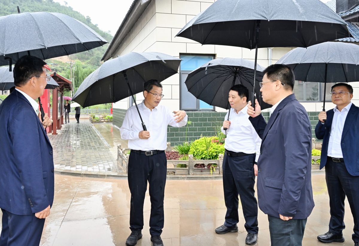 155c80286a9c4feb8d9c6caeb7ee2d98