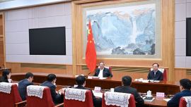 李強主持召開經(jīng)濟形勢專家和企業(yè)家座談會
