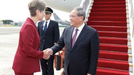 李強(qiáng)抵達(dá)新加坡開(kāi)始正式訪問(wèn)