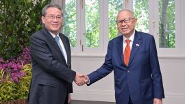 李強(qiáng)會(huì)見(jiàn)新加坡代總統(tǒng)張贊成