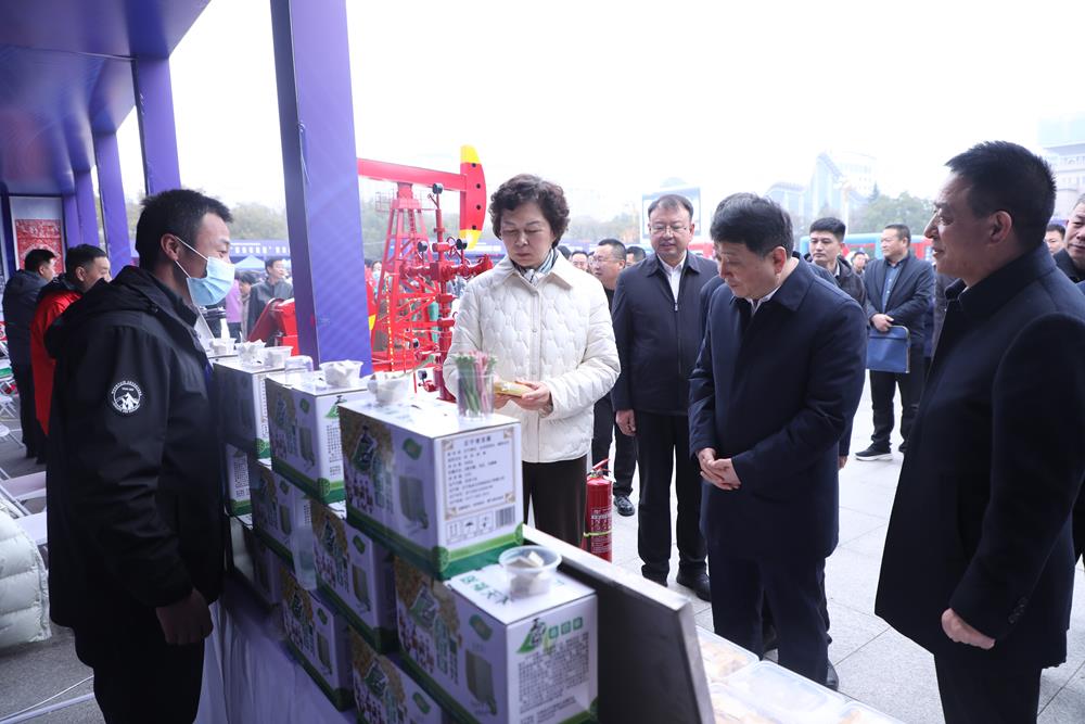 c721fb592a4e4b5a9a144091a8f88c21