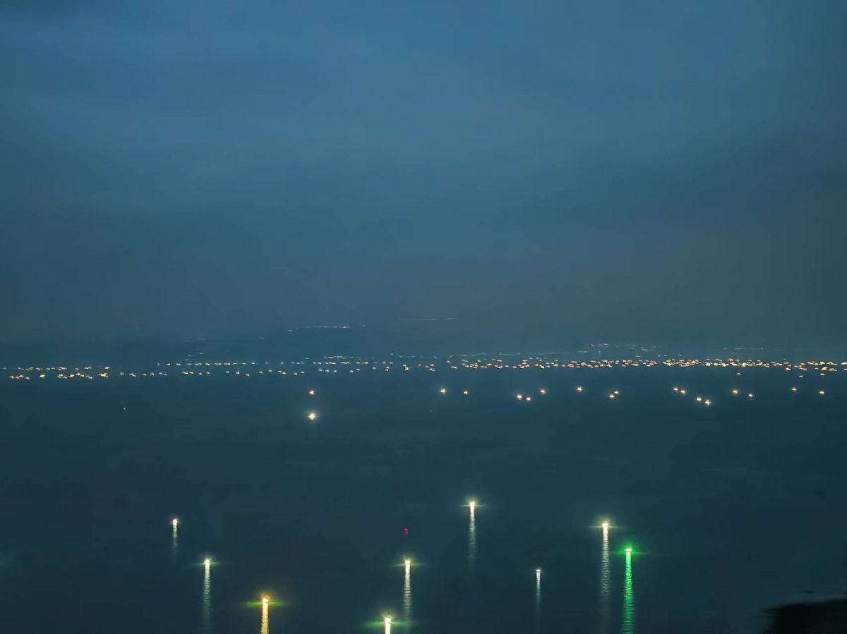 一年只亮一个月的刘家峡渔灯  摄影师/姚刚