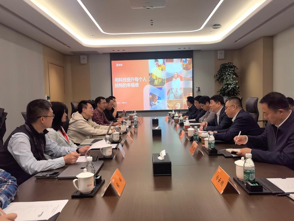 03cc5ee3abc247eaa7114c615b40f8a9