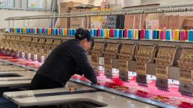 惠湘靈韻：“家門口”的就業(yè)工廠 托起農(nóng)戶穩(wěn)穩(wěn)的幸福