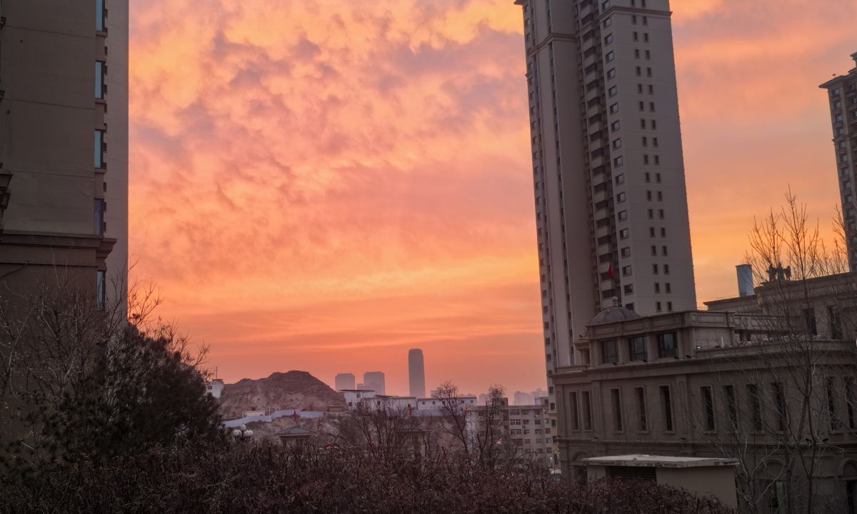 兰州的天空 2025.12.11 摄影师/罗显斌