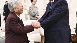 彭珮云同志生平照片