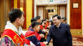 胡昌升会见全省见义勇为英雄模范和先进个人 大力弘扬见义勇为精神 凝聚起加快发展强大合力 任振鹤参加