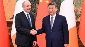 习近平会见爱尔兰总理马丁