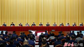 胡昌升在省委農(nóng)村工作會(huì)議上強(qiáng)調(diào) 錨定農(nóng)業(yè)農(nóng)村現(xiàn)代化 加力推進(jìn)農(nóng)業(yè)強(qiáng)農(nóng)村美農(nóng)民富 任振鶴主持 莊國泰出席 石謀軍宣讀表彰決定