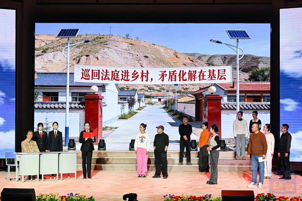 &ldquo;瑞馬迎春下基層、情系南梁送歡樂&rdquo;文藝演出現(xiàn)場