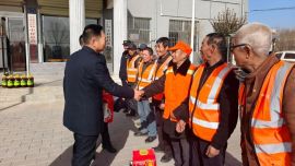 中村鎮(zhèn)：新春慰問暖人心 致敬街區(qū)“美容師”