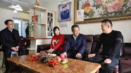 任振鶴在蘭州市開(kāi)展“送溫暖”活動(dòng)時(shí)強(qiáng)調(diào) 多謀民生之利 多解民生之憂 努力讓每一個(gè)“小家”都熱氣騰騰