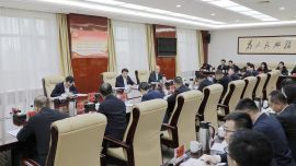 周繼軍在參加市委辦公室黨總支主題黨日活動(dòng)時(shí)強(qiáng)調(diào) 筑牢忠誠(chéng)嚴(yán)謹(jǐn)自律奉獻(xiàn)的政治品格　為“高天厚土 福地慶陽(yáng)”發(fā)展貢獻(xiàn)黨辦力量