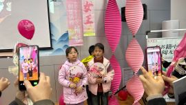 寧縣舉辦“指尖生花·扇韻芳華”慶“三八”親子團(tuán)扇創(chuàng)作活動(dòng)