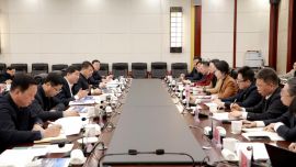 周繼軍與中交設(shè)計咨詢集團黨委書記、董事長崔玉萍座談